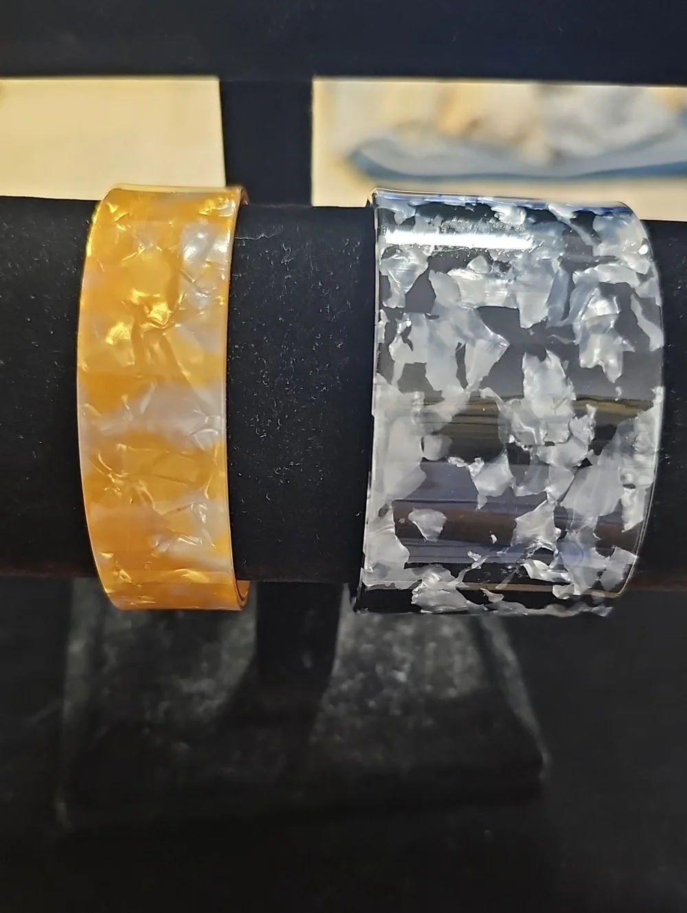 Vintage Plastic Stylish Yellow and Black Marble Pattern Smart Bracelet Bands.